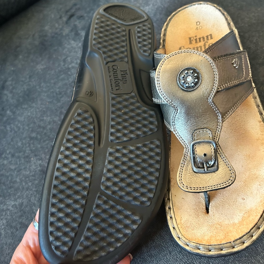 Abeo sandals never worn